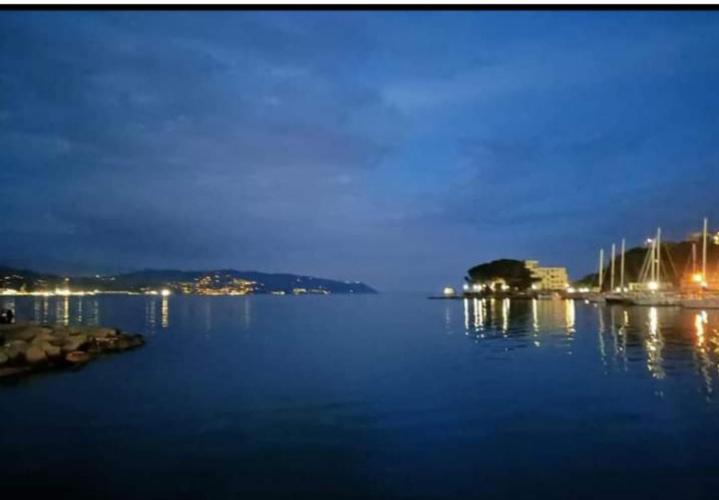 Apartamento Dal Conte La Spezia Exterior foto